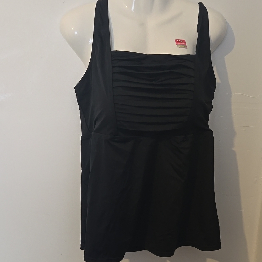 d & co Beach Black Size 16 Tankini Top only. Adjustable straps NWOT